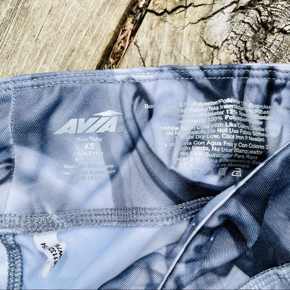 Avia Workout Capris Pants - Picture 3 of 4